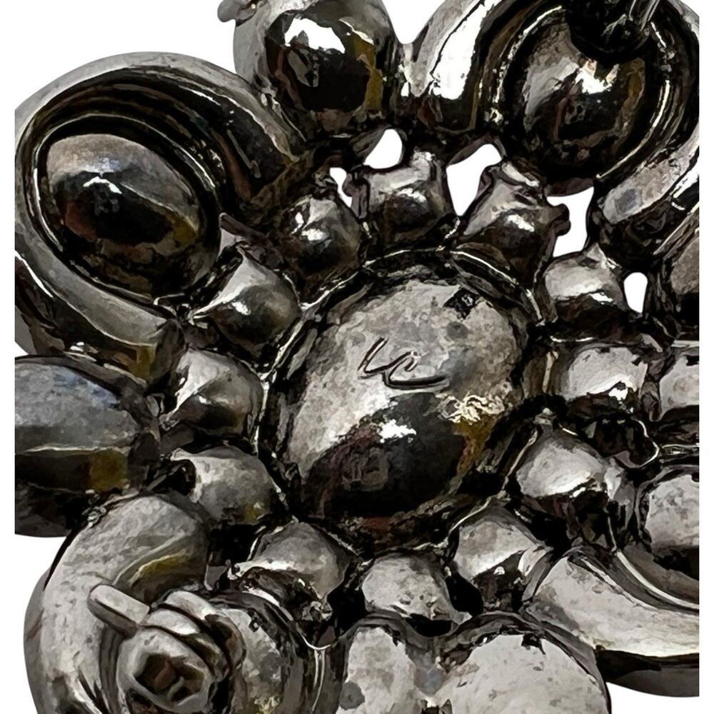 Brooches Mixed Lot 12 Variety Styles Materials Some Signed Wearable Vtg To Now - Picture 15 of 16